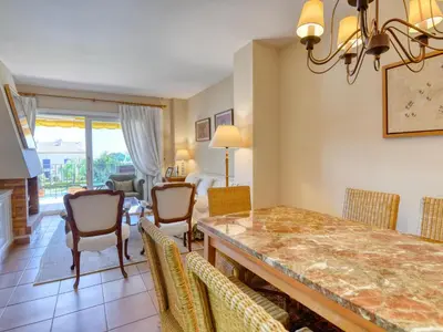 Plano de Apartament cèntric amb piscina comunitaria