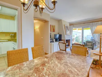 Plano de Apartament cèntric amb piscina comunitaria