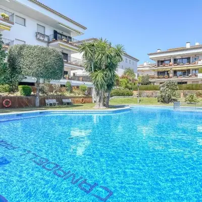 Apartament cèntric amb piscina comunitaria