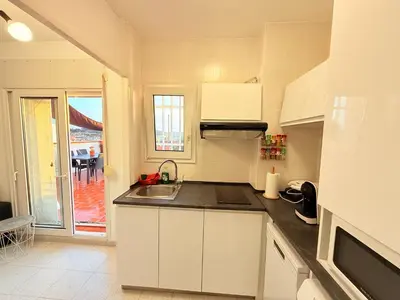 Una cocina o zona de cocina en Sunset View Penthouse Unforgettable Getaway New in Lloret-de-Mar