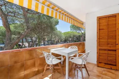 Un balcón o terraza de WELCS APARTAMENTO 165 PDA con piscina