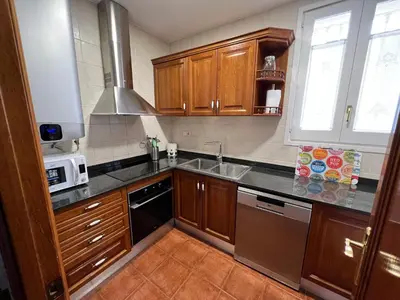 Una cocina o zona de cocina en Apartment Old Town 100m from beach - 3 bedrooms