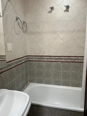 Un baño de Apartment Old Town 100m from beach - 3 bedrooms
