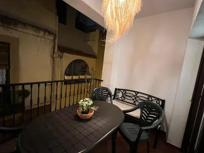 Un balcón o terraza de Apartment Old Town 100m from beach - 3 bedrooms