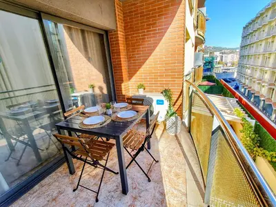 Un balcón o terraza de CBN Apartments