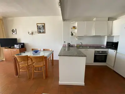 Una cocina o zona de cocina en Apartamento en Puerto con Terraza y Vistas al Mar