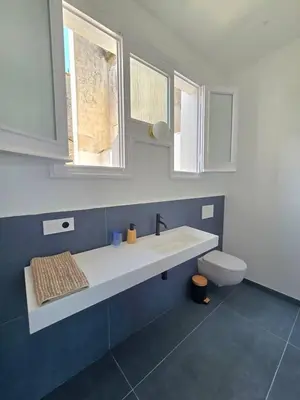 Un baño de Casa Mas Blau | Increíbles vistas frente al mar