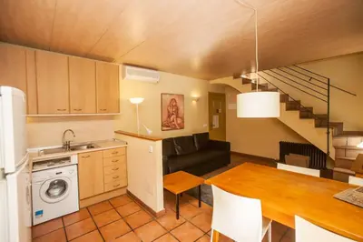 Una cocina o zona de cocina en Gardens of Roman wall N10