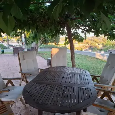Casa en la montaña cerca del mar