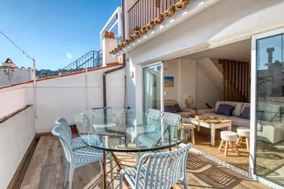 Un balcón o terraza de Casa de Pescadores con garaje