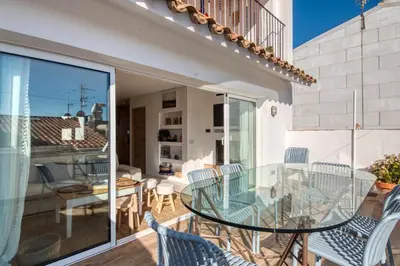 Un balcón o terraza de Casa de Pescadores con garaje
