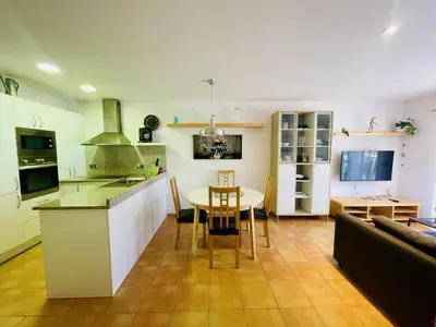 Una cocina o zona de cocina en Voramar by Costabravaway