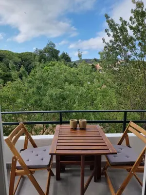 Un balcón o terraza de Apartamento NINES moderno y céntrico, en zona tranquila cerca de la playa