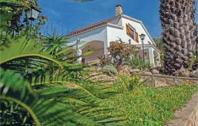 Jardín al aire libre en Cozy Home In Palafolls