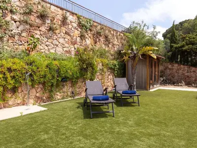 Jardín al aire libre en Holiday Home Petramar by Interhome