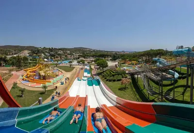 Parque acuático en la villa o alrededores