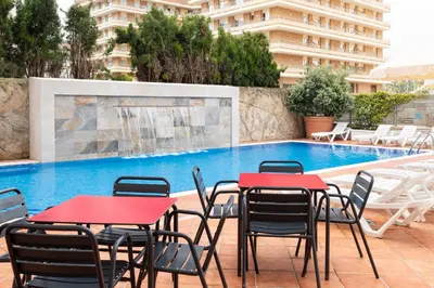 Piscina en o cerca de htop Summer Sun #htopEnjoy