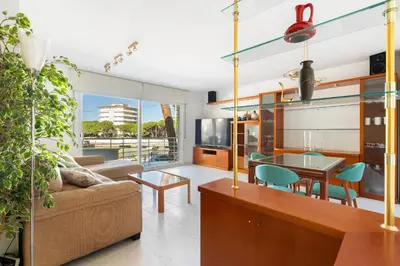 Zona de estar de WELCS APARTAMENTO 170 PDA en el puerto