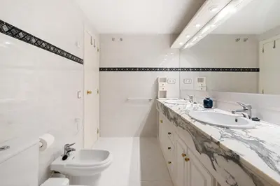 Un baño de WELCS APARTAMENTO 170 PDA en el puerto