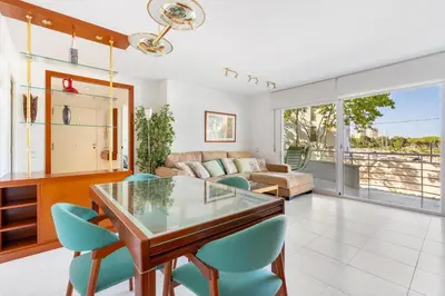 Zona de estar de WELCS APARTAMENTO 170 PDA en el puerto