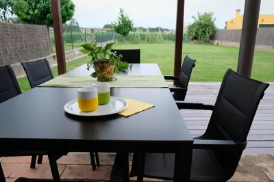 Un patio o zona al aire libre en House in Girona - Empordà