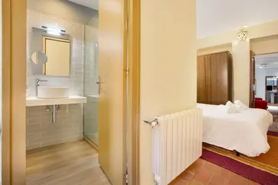 Un baño de Casa Torre Cruilles Big, Stylish, Modernized 'Castle' Prime Costa Brava with AC