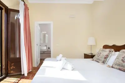 Cama o camas de una habitación en Casa Torre Cruilles Big, Stylish, Modernized 'Castle' Prime Costa Brava with AC