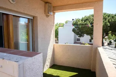Un balcón o terraza de Espacioso ático con piscina en S'Agaró