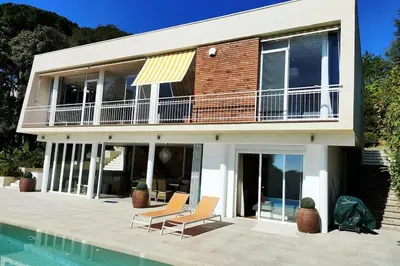 Piscina en o cerca de Magnifique villa vue mer à 1km des plages