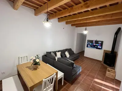 Una televisión o centro de entretenimiento en Casa Rural Can Ricós - El Mirador del Montseny