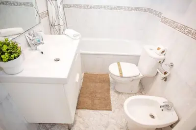 Un baño de AL46 - Apartamento moderno playa Fenals