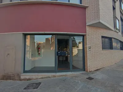 Plano de Elegante apartamento con piscina cerca de las playas de la Costa Brava - ES-209-85