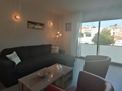 Zona de estar de Elegante apartamento con piscina cerca de las playas de la Costa Brava - ES-209-85