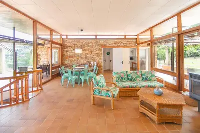 Zona de estar de WELCS CASA IMPRESIONANTE 179 PDA con piscina privada