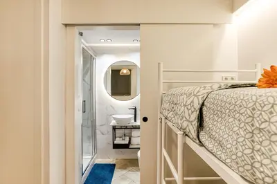 Cama o camas de una habitación en Bounty apartment
