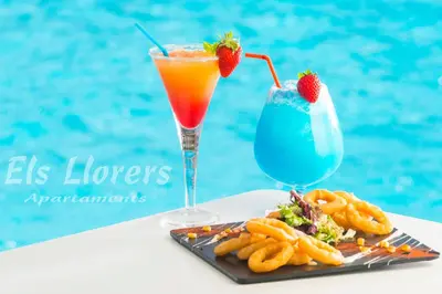 Comida en o cerca de este apartahotel