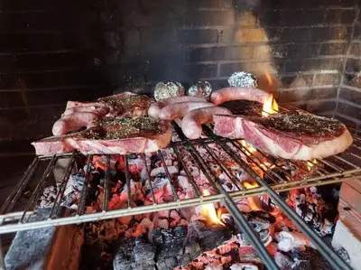 Barbacoa disponible para clientes en el apartamento