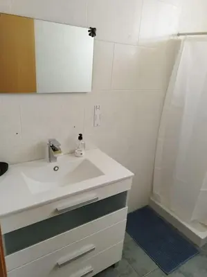 Un baño de Apartamento privado con entrada independiente en Caldes de Malavella