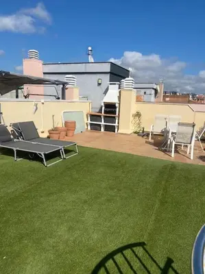 Plano de Ático con terraza enorme