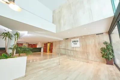 El vestíbulo o zona de recepción de DWO Sirius