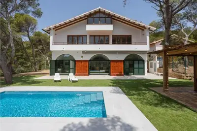 Piscina en o cerca de Villa Can Reig Tamariu, next to the beach