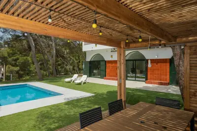 Piscina en o cerca de Villa Can Reig Tamariu, next to the beach