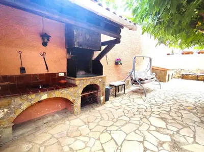 Plano de Preciosa villa con piscina
