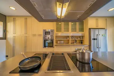 Una cocina o zona de cocina en Villa California - Costa Brava - Platja d'Aro