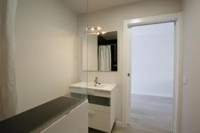 Un baño de Estudis Laura