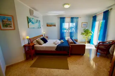 Zona de estar de V&V LLORET - Villa Mirasola