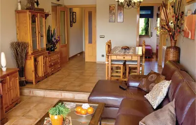 Zona de estar de Awesome Home In Tordera