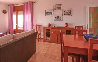 Zona de estar de Nice Home In Tossa De Mar With Wifi