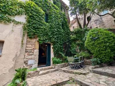 Jardín al aire libre en EVH-102 Casa dentro del castillo de Tossa de Mar