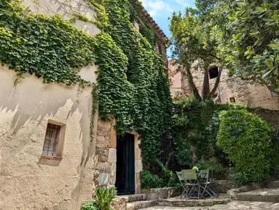 Jardín al aire libre en EVH-102 Casa dentro del castillo de Tossa de Mar